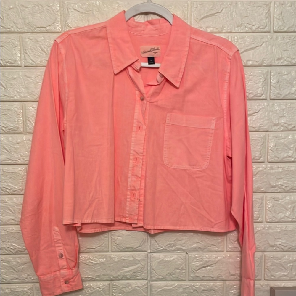 Universal Thread Long Sleeve Crop Button-down